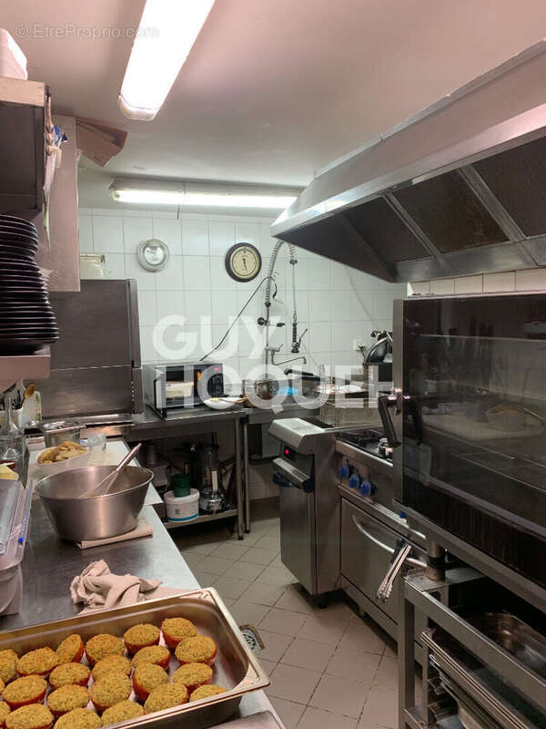 Commerce à MONTSAUCHE-LES-SETTONS