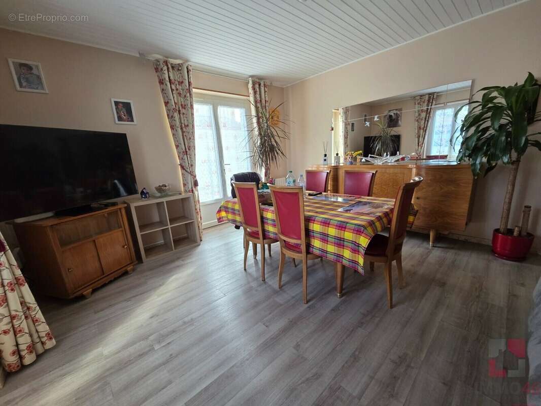 Maison à PRAYSSAC
