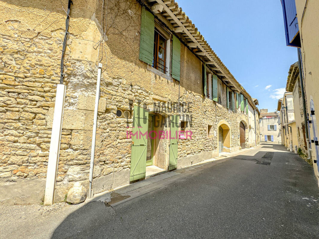 Appartement à CADEROUSSE
