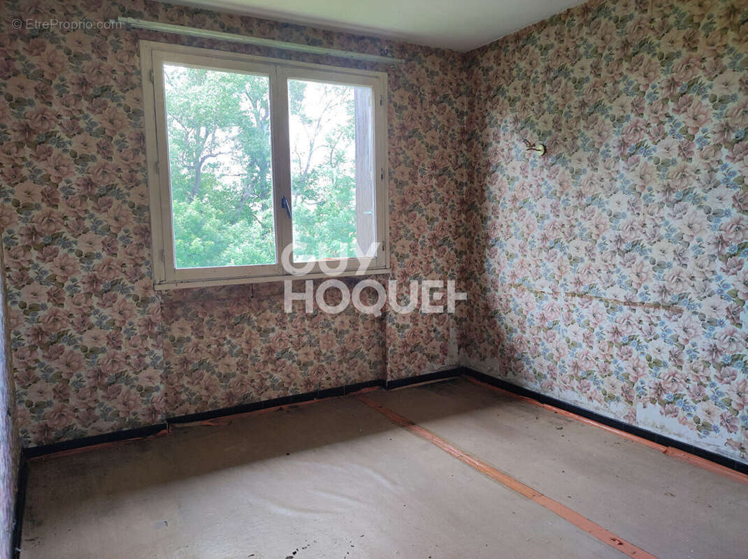 Maison à BUSSY-ALBIEUX