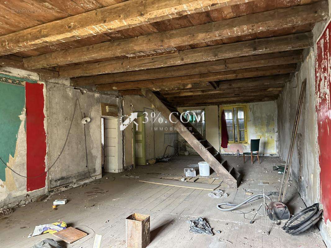 Appartement à MIRECOURT