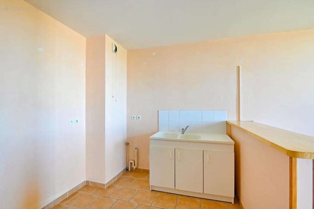 Appartement de 5 pièces de 98 m² à Ruoms - photo 7