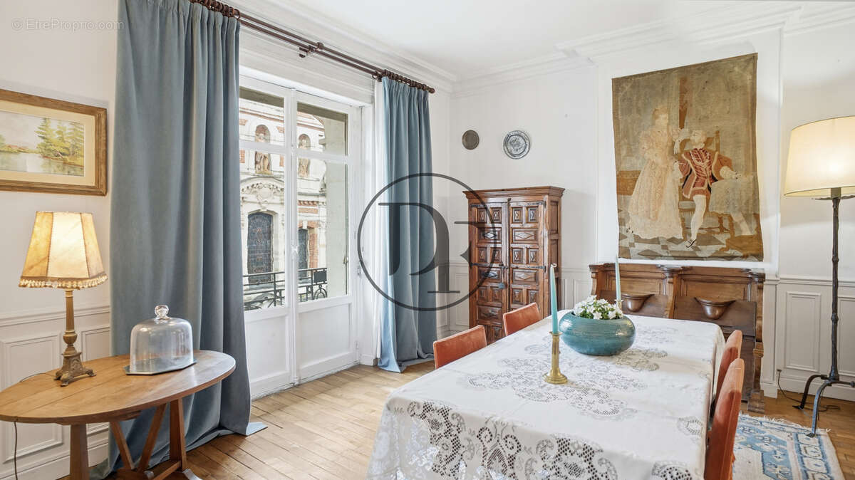 Appartement à FONTAINEBLEAU