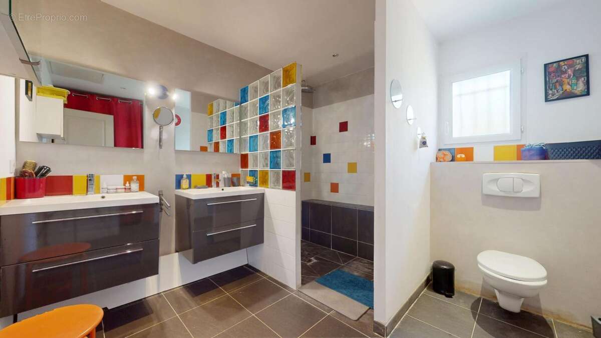 En exclusivite - plain pied - 4 faces - 3 chambres - sejour 60 m2 - photo 14