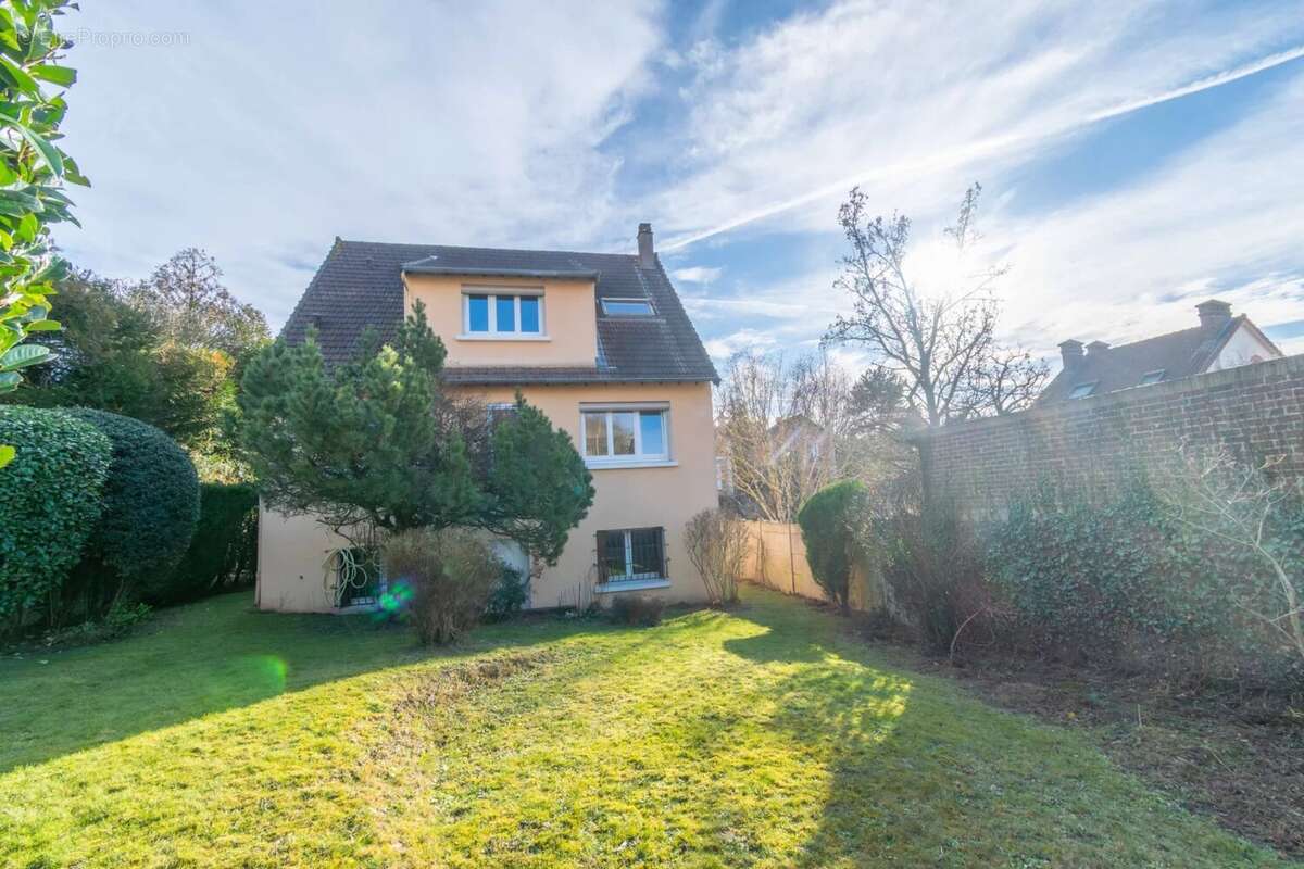 Maison à MONTMORENCY