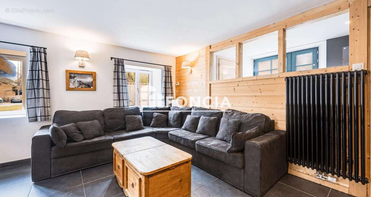 CHAMONIX-MONT-BLANC - ARGENTIÈRE : Maison rénovée 100 m² avec jardin, au pied des Grands Montets - photo 2