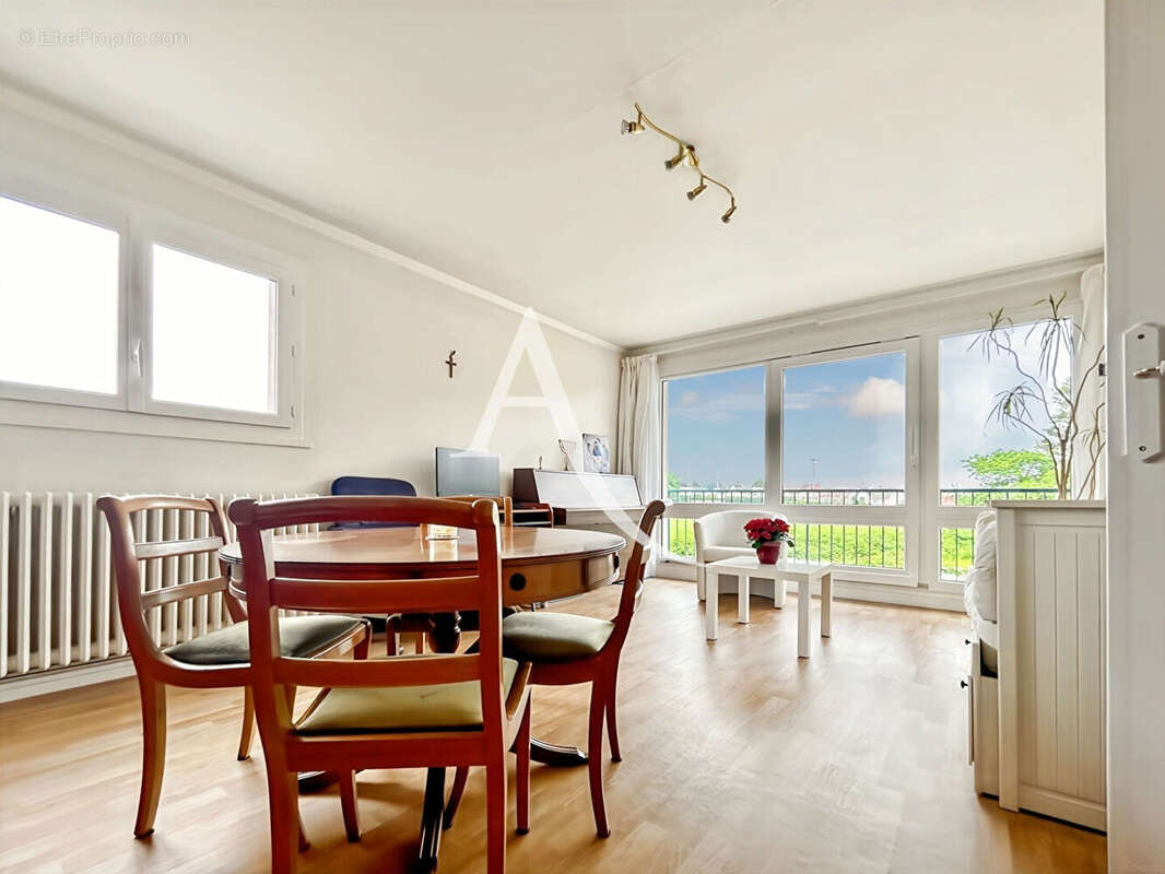 Appartement à BOIS-D'ARCY