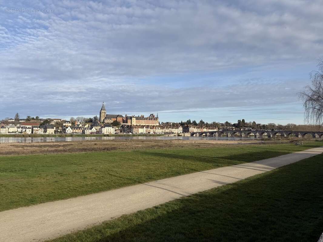 Maison à POILLY-LEZ-GIEN