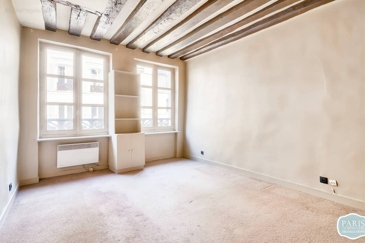 Appartement à PARIS-4E