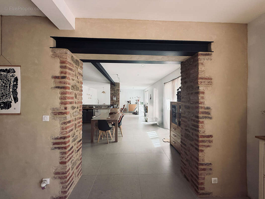 Maison 117 m² à Saint-Coulomb  - photo 7