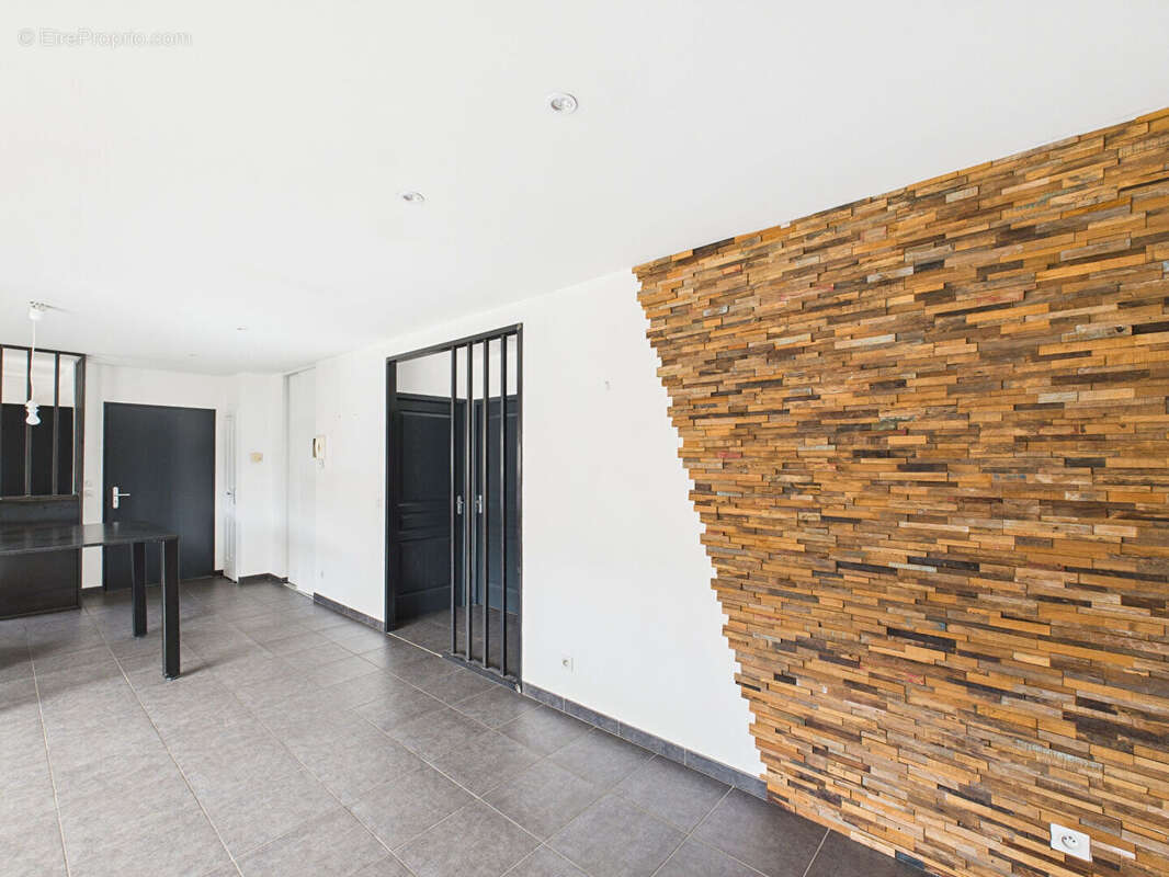 Appartement climatise !  t3. dernier etage terrasse 33m² . garage box. chateauvert 26000 valence - photo 7