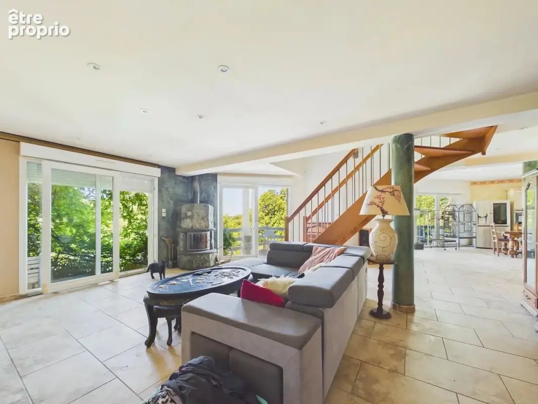 Maison d’architecte 145 m2 - 5 pièces – Montbouton - photo 6