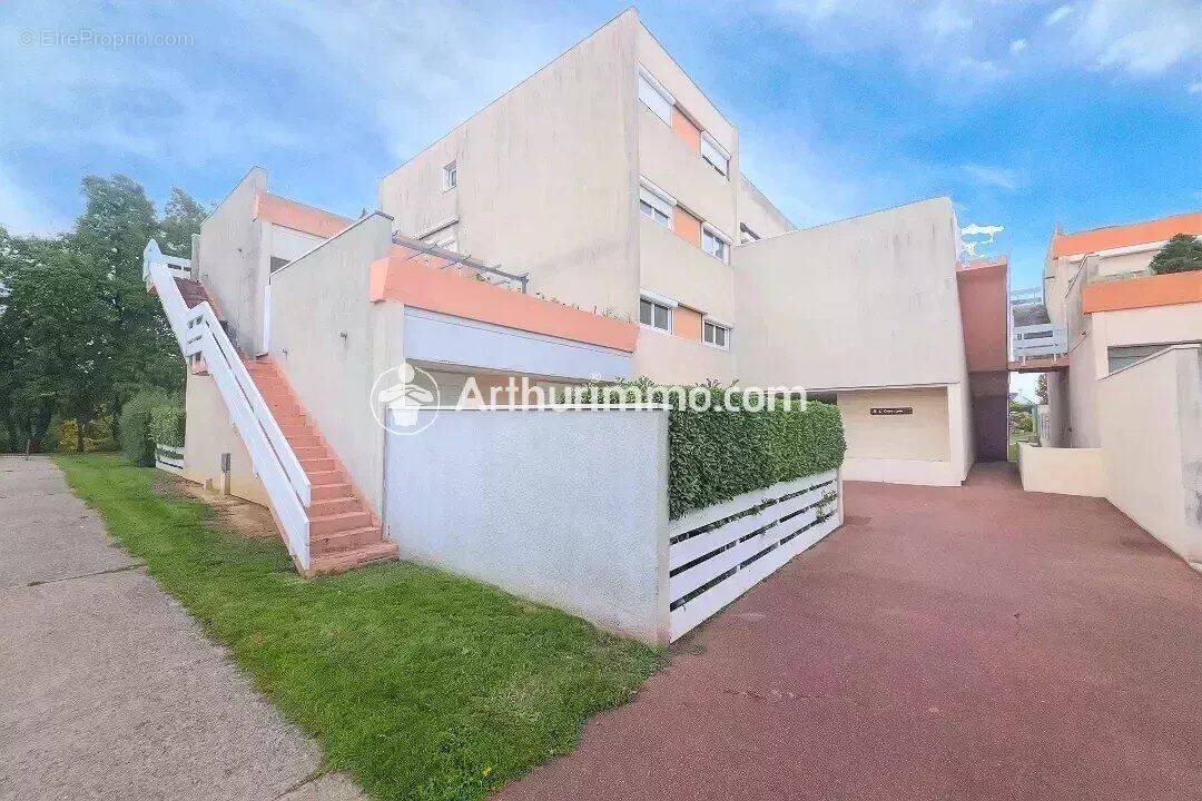 Appartement à SAVIGNY-LE-TEMPLE