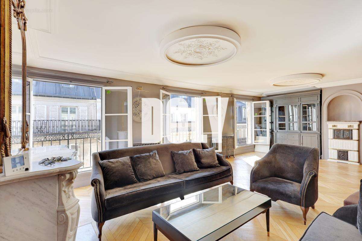 Appartement à PARIS-4E