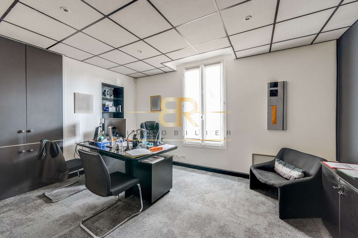 Commerce à SAINT-MAUR-DES-FOSSES