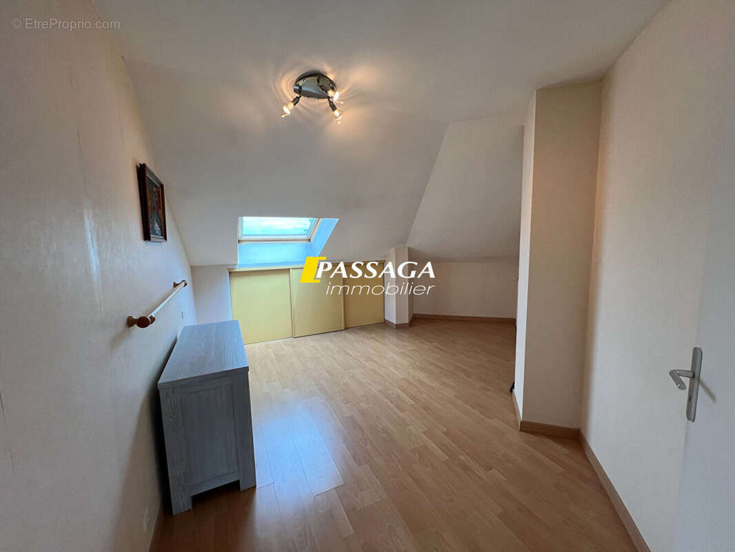 Appartement à ONET-LE-CHATEAU