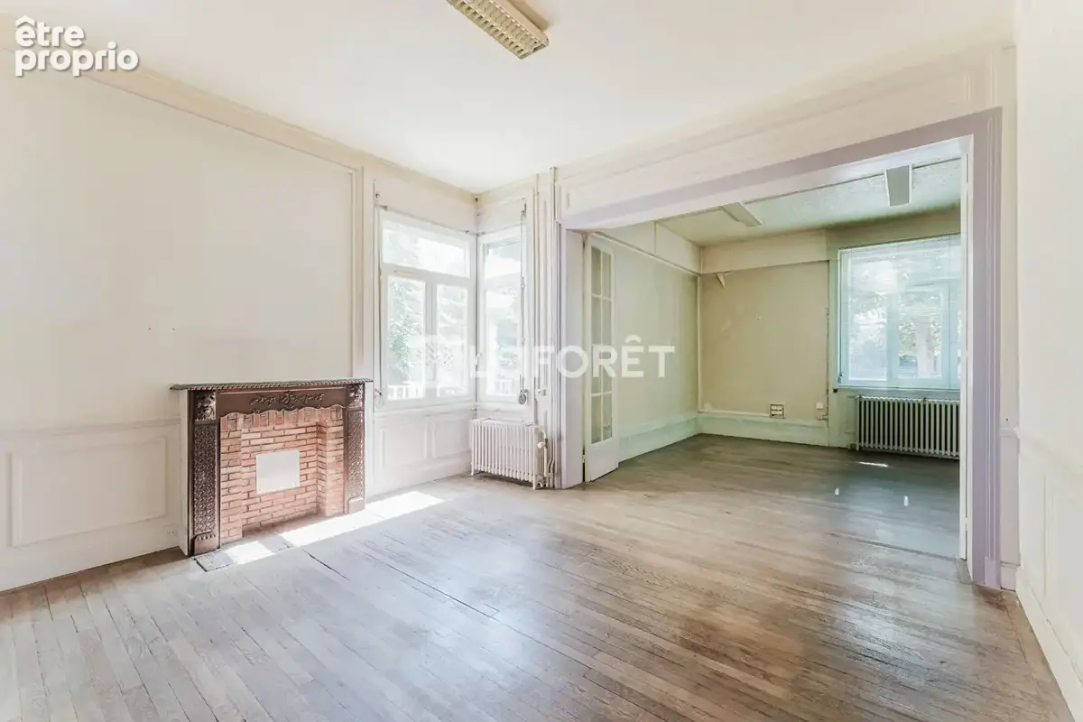 Spacieuse maison de Boulevards avec cabinet médical, sous-sol et parking - photo 2