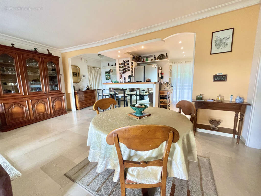 Appartement à LE CANNET