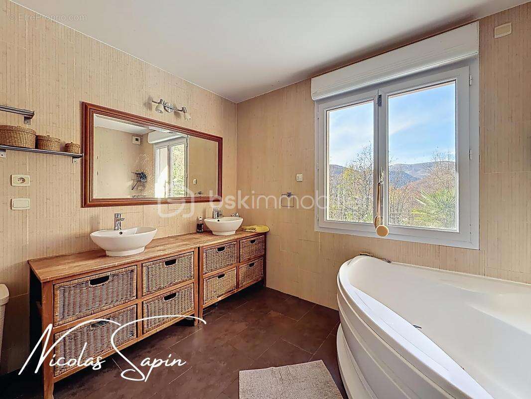 Maison à SECHILIENNE