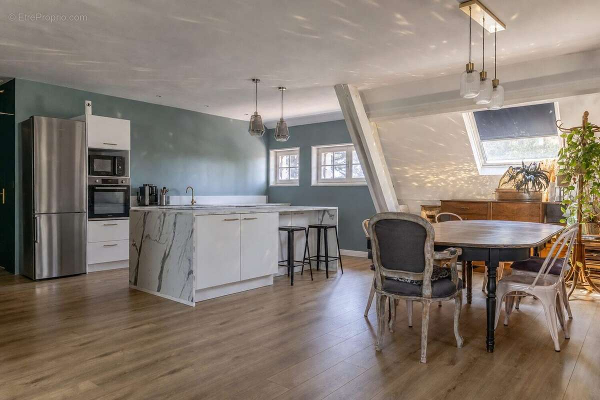 Maison 238 m² à Artigues-Pres-Bordeaux  - photo 1
