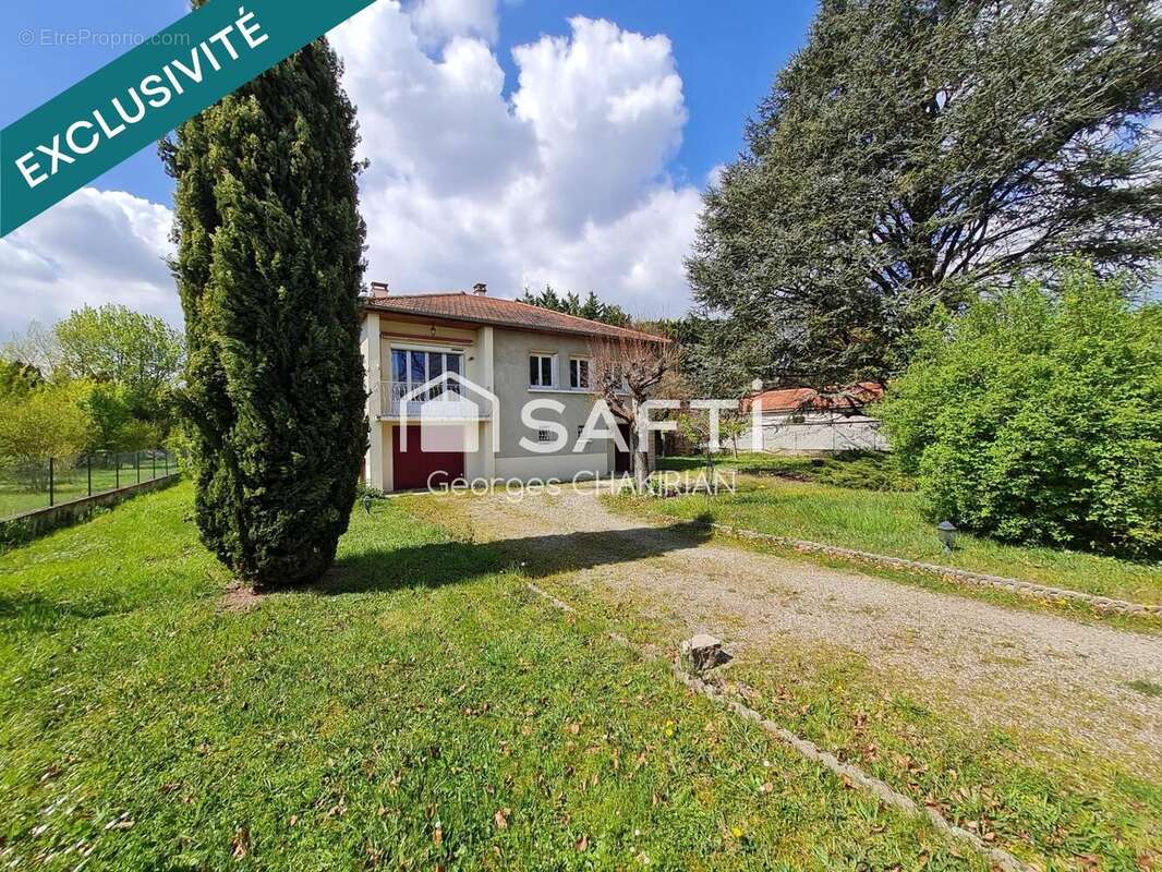 Photo 2 - Maison à DECINES-CHARPIEU