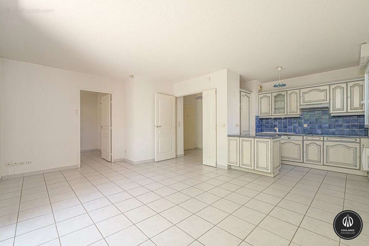 Appartement à MARSEILLE-8E