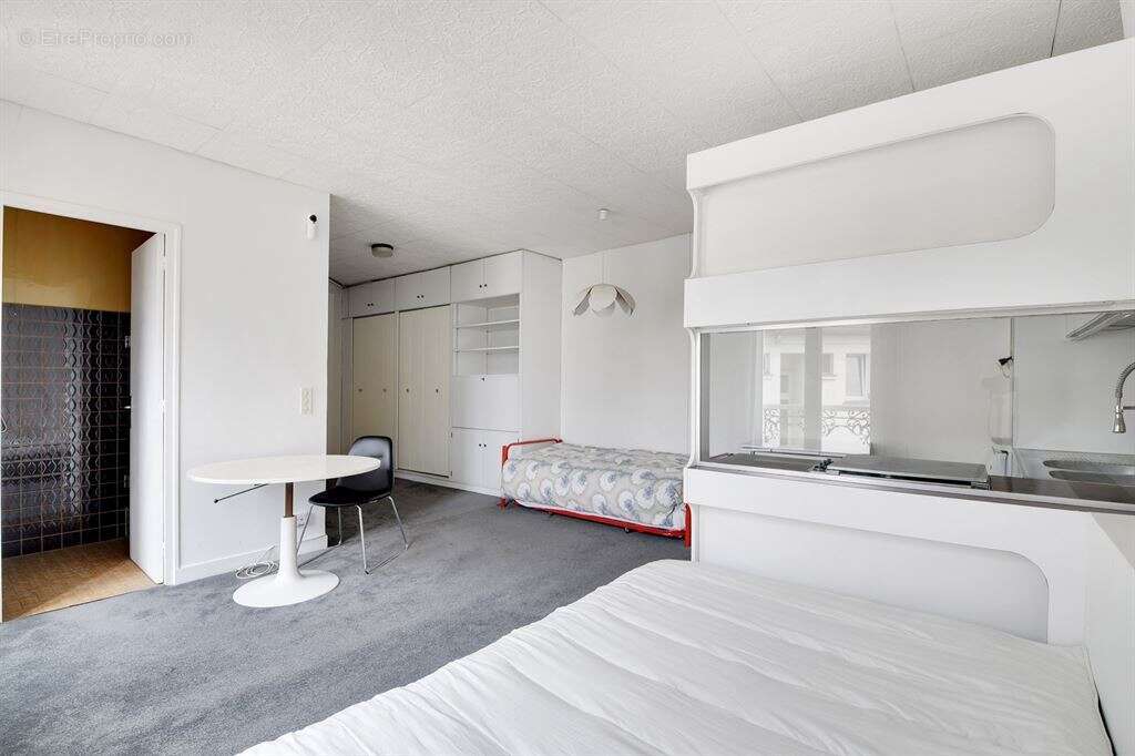 Appartement à PARIS-20E