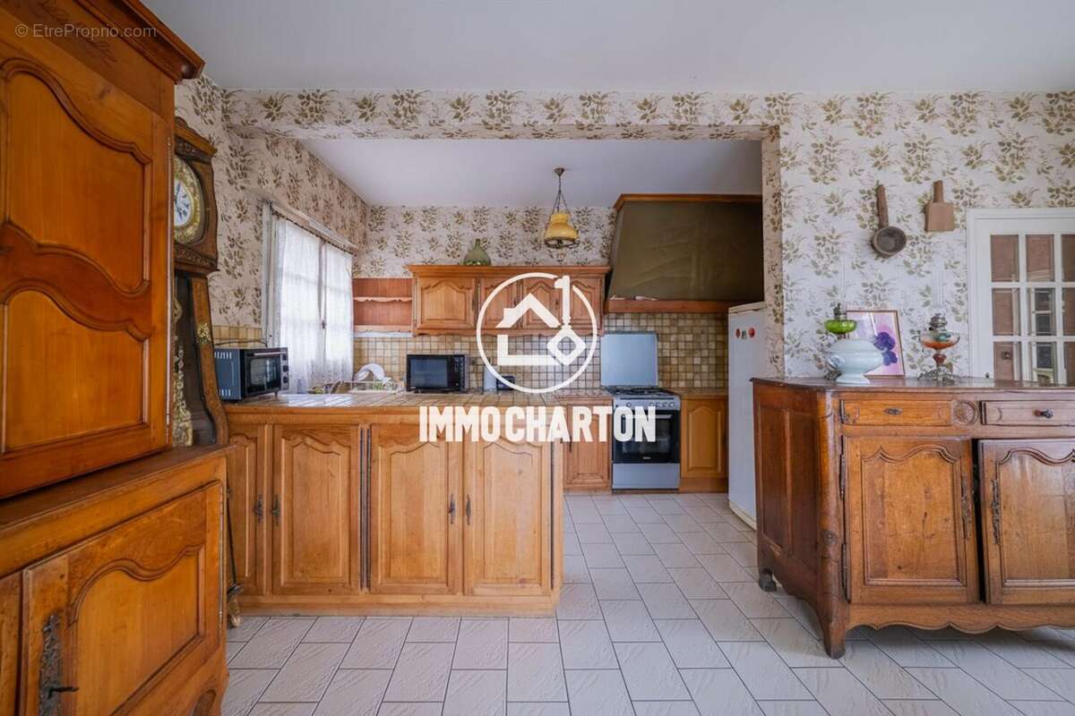Maison 212 m² à Le Mans  - photo 6