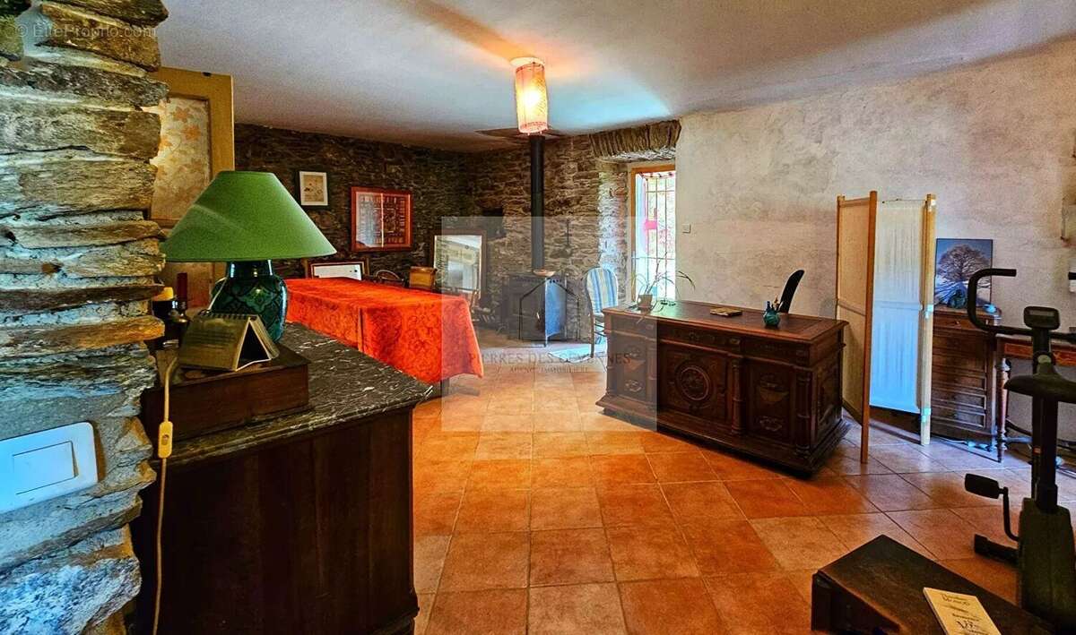 Maison à CHAMBORIGAUD