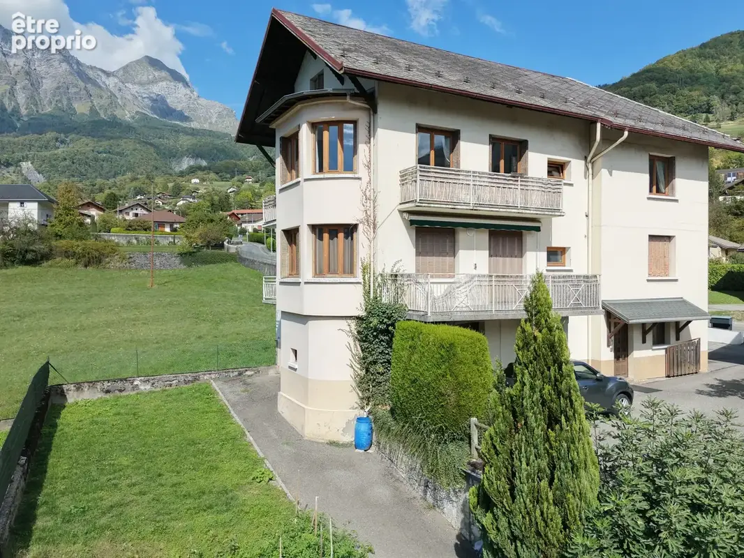 Maison à UGINE