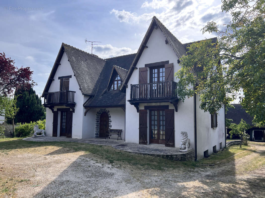 Maison à LIVRY-SUR-SEINE