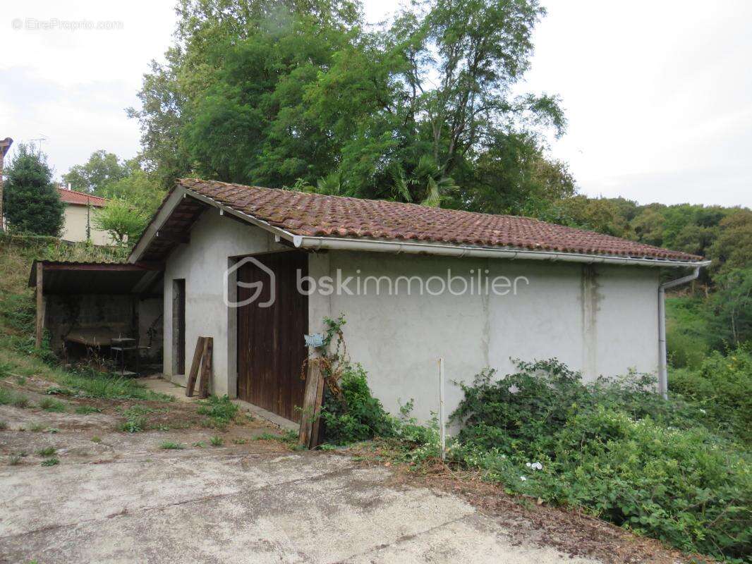 Maison rénovée avec dépendance sur le chemin de Saint Jacques de Compostelle - photo 20