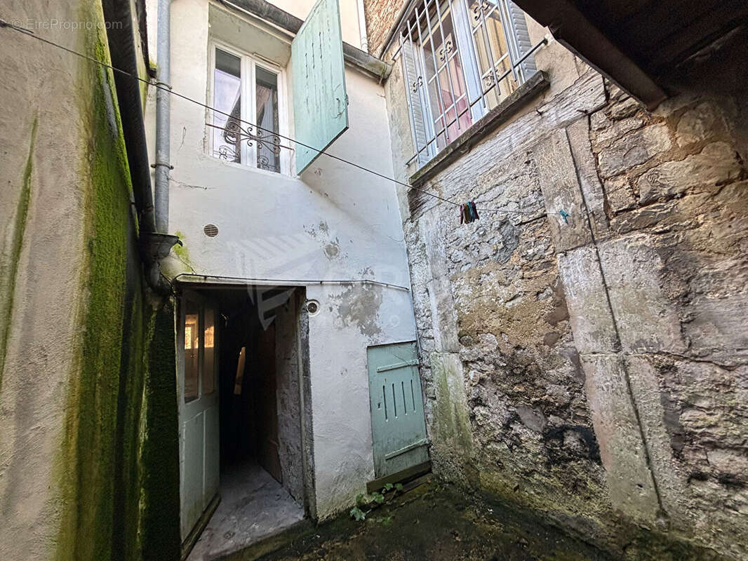 Appartement à TONNERRE