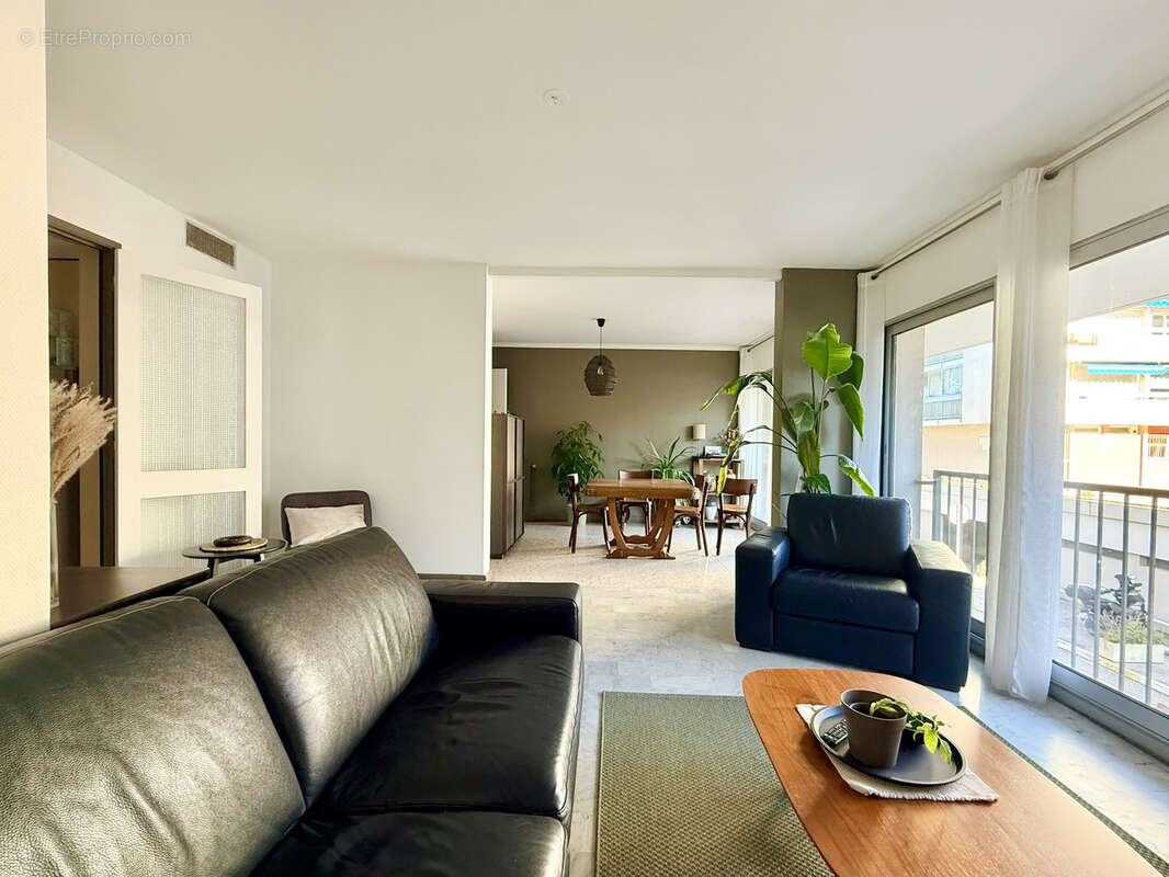 Appartement à MARSEILLE-9E