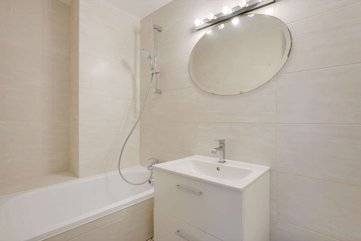 Appartement à PARIS-3E