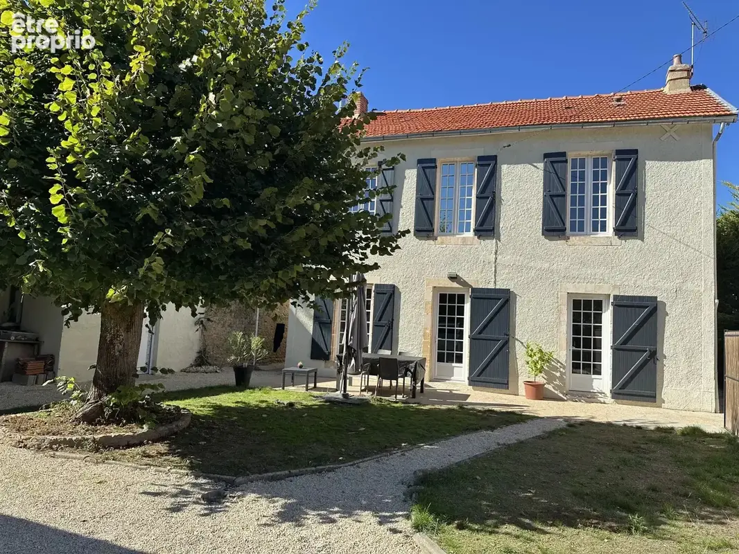 Photo Maison à La Villedieu-Du-Clain au prix de 241 000€