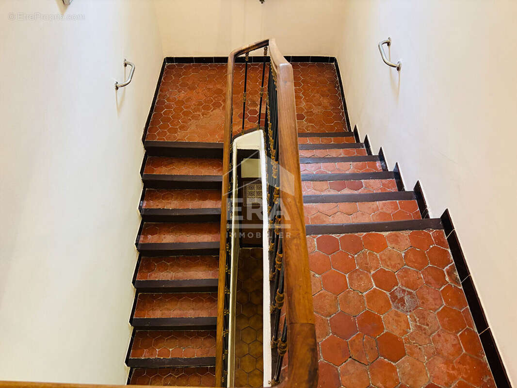 Maison 214m² à saint-mitre-les-remparts - photo 10