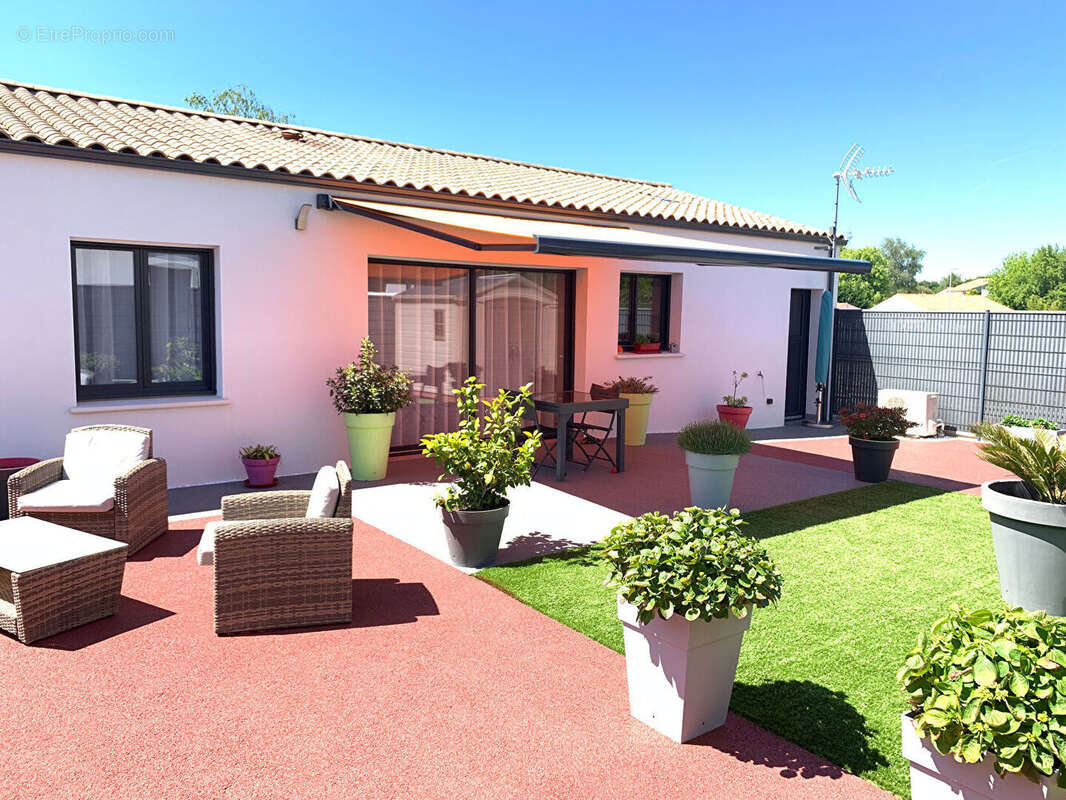 Maison à TONNAY-CHARENTE