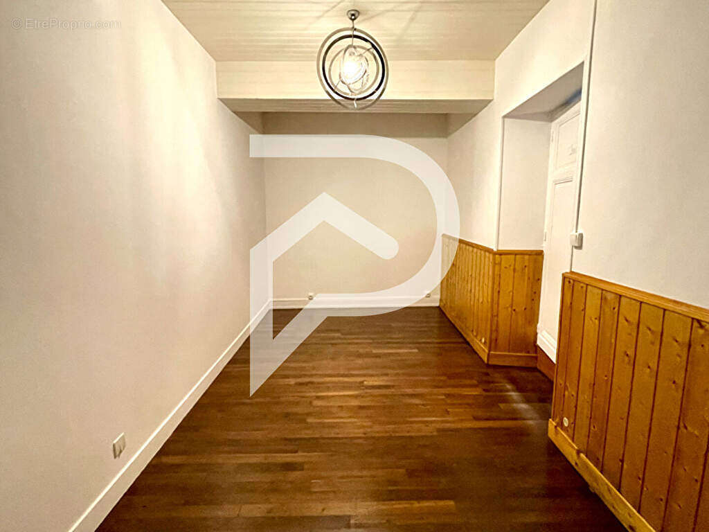 Maison à SAINT-GERMAIN-DU-SALEMBRE