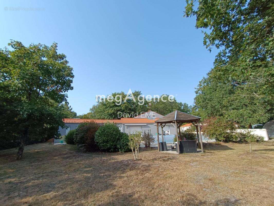 Maison à NOTRE-DAME-DE-RIEZ