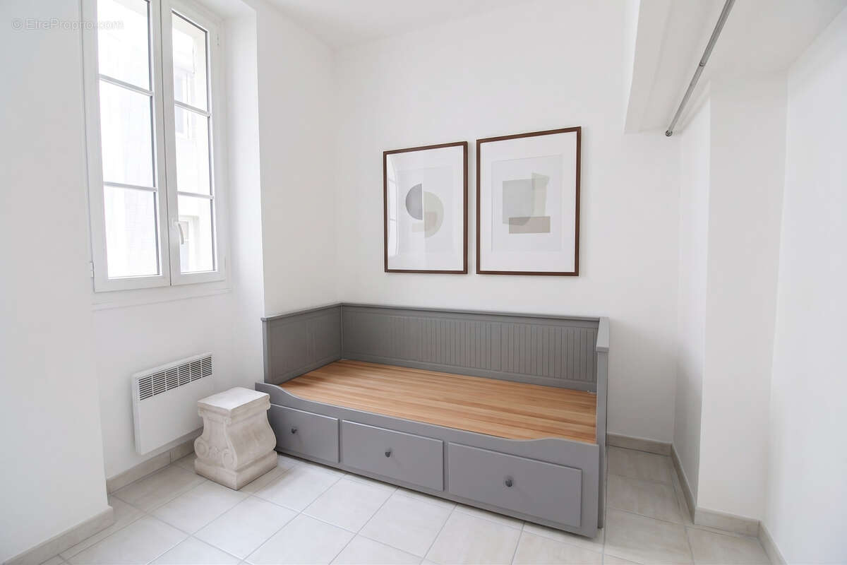 Appartement à MARSEILLE-1E