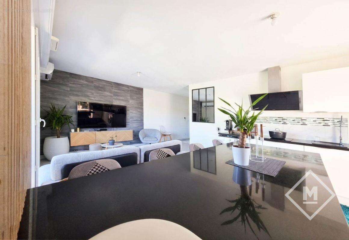 À découvrir sans tarder ! Superbe T3 coup de cœur en dernier étage avec terrasse de 40 m² – Château-Gombert - photo 10