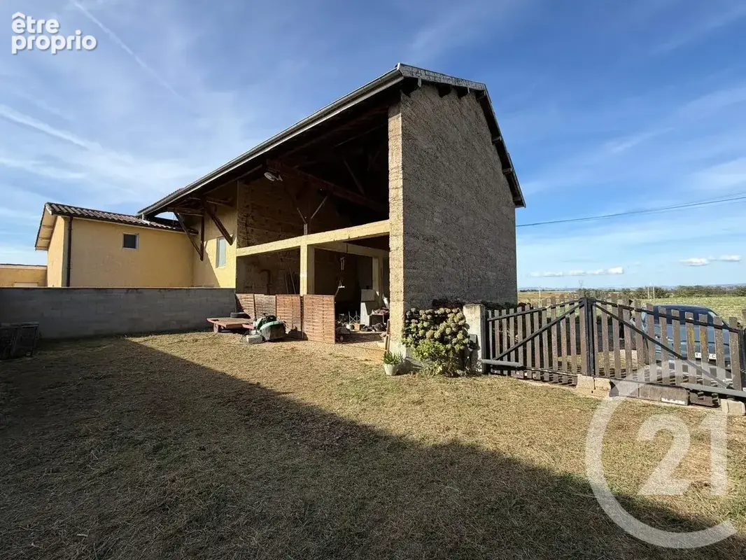 Photo Maison à Civrieux au prix de 160 000€