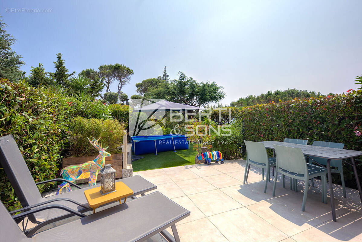 Appartement à MANDELIEU-LA-NAPOULE