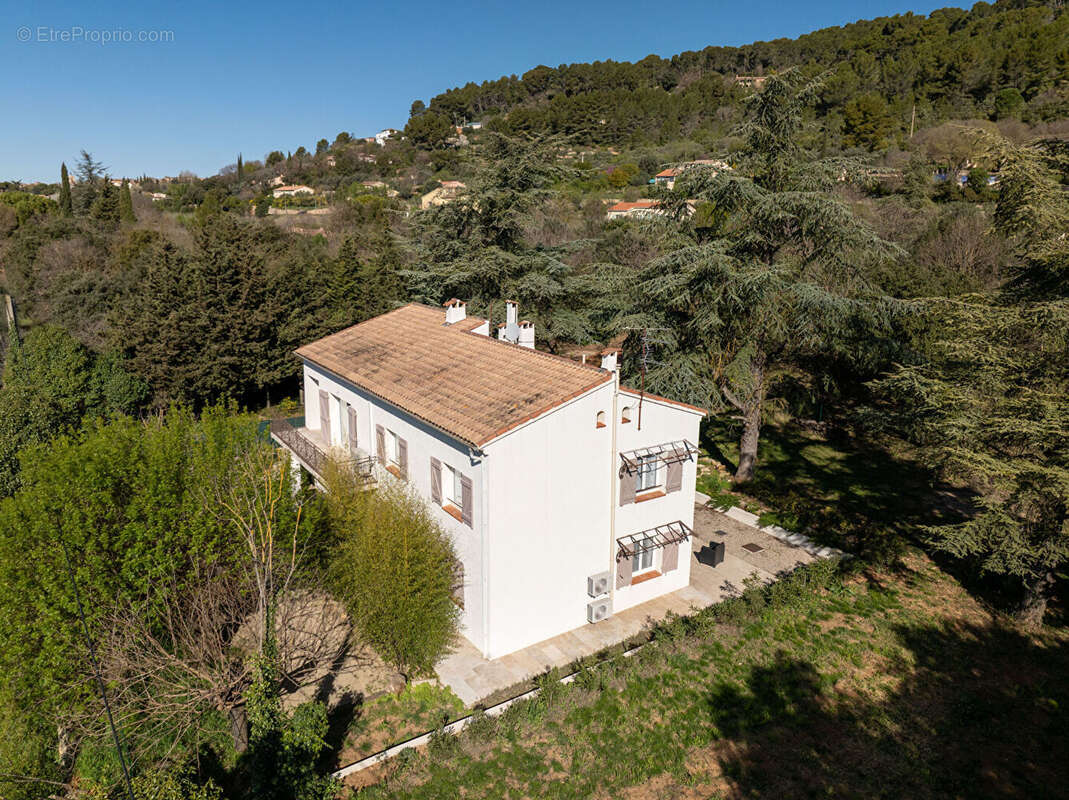 Maison à LORGUES