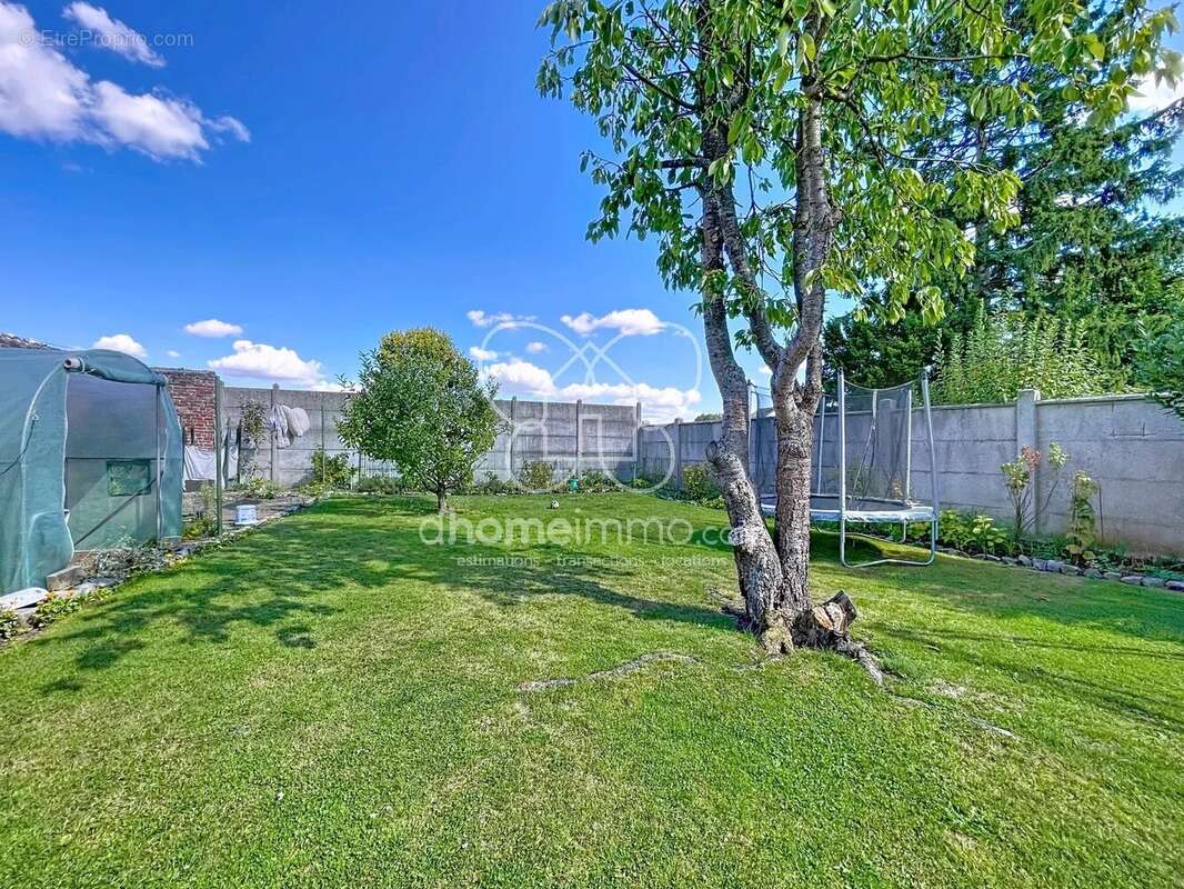 Maison à RAIMBEAUCOURT