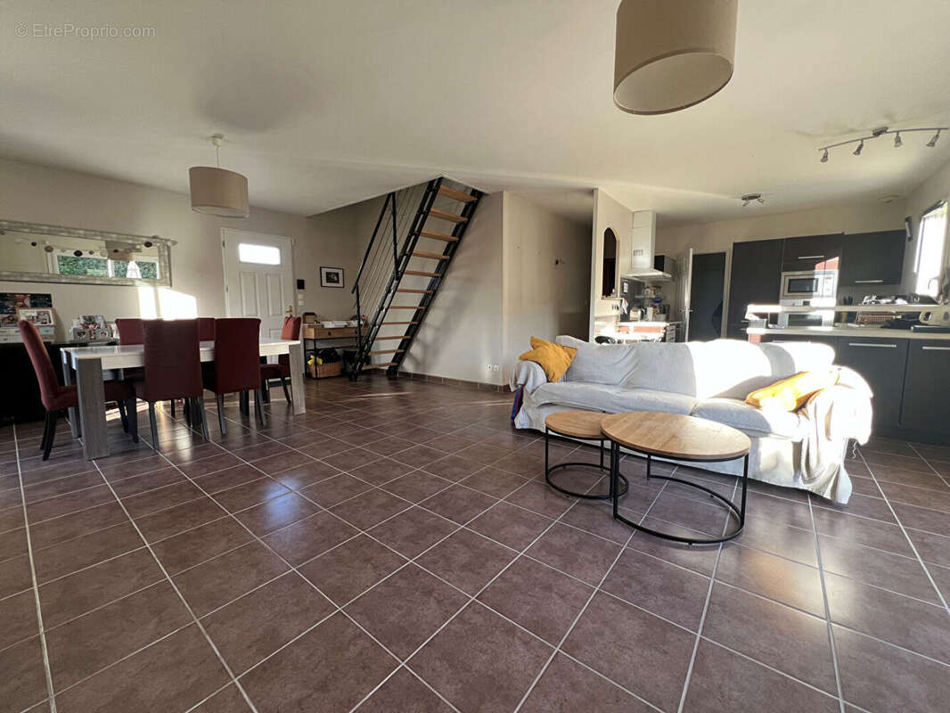 Maison à SOMMERVIEU