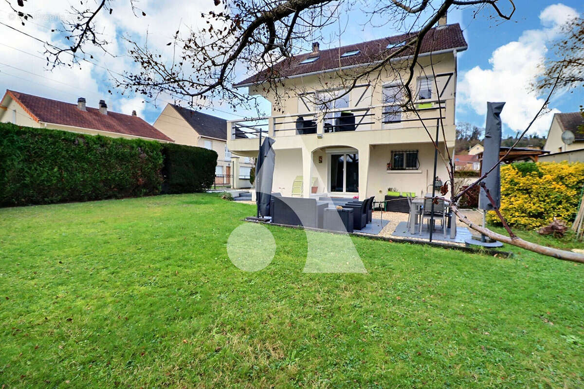 Maison à AUVERS-SUR-OISE