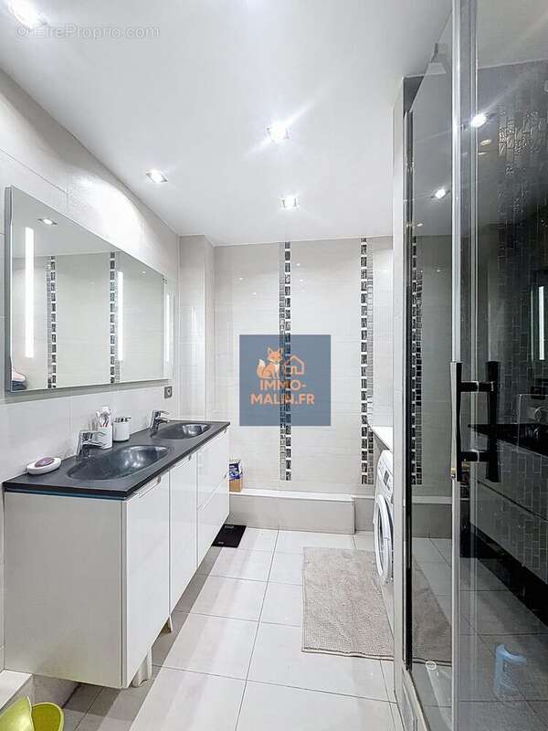 Douche - Appartement à CRETEIL