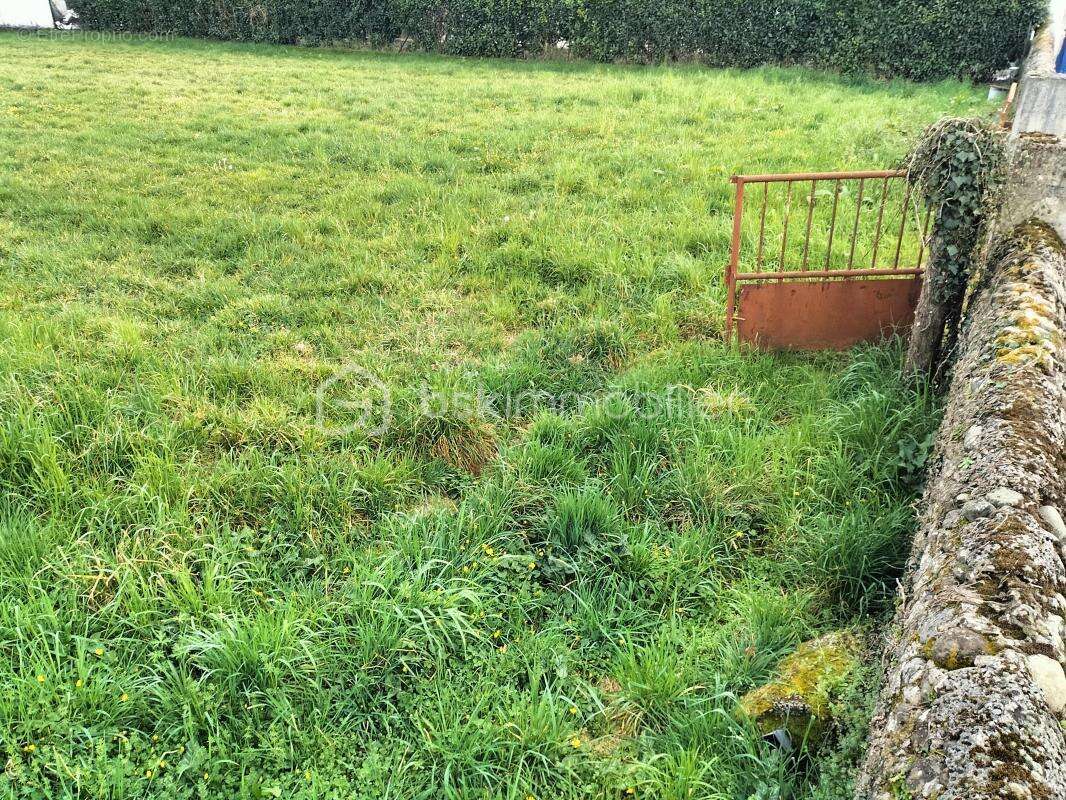 Rare - terrain constructible 900 m² idéalement situé - photo 3